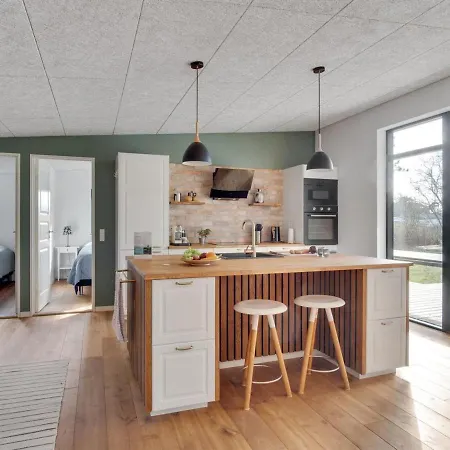 Holiday home Sune - 175m From The Sea In Sealand By Interhome *